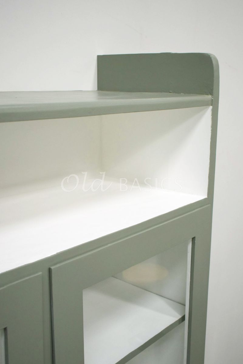 Detail van Vitrinekast, groen, materiaal hout